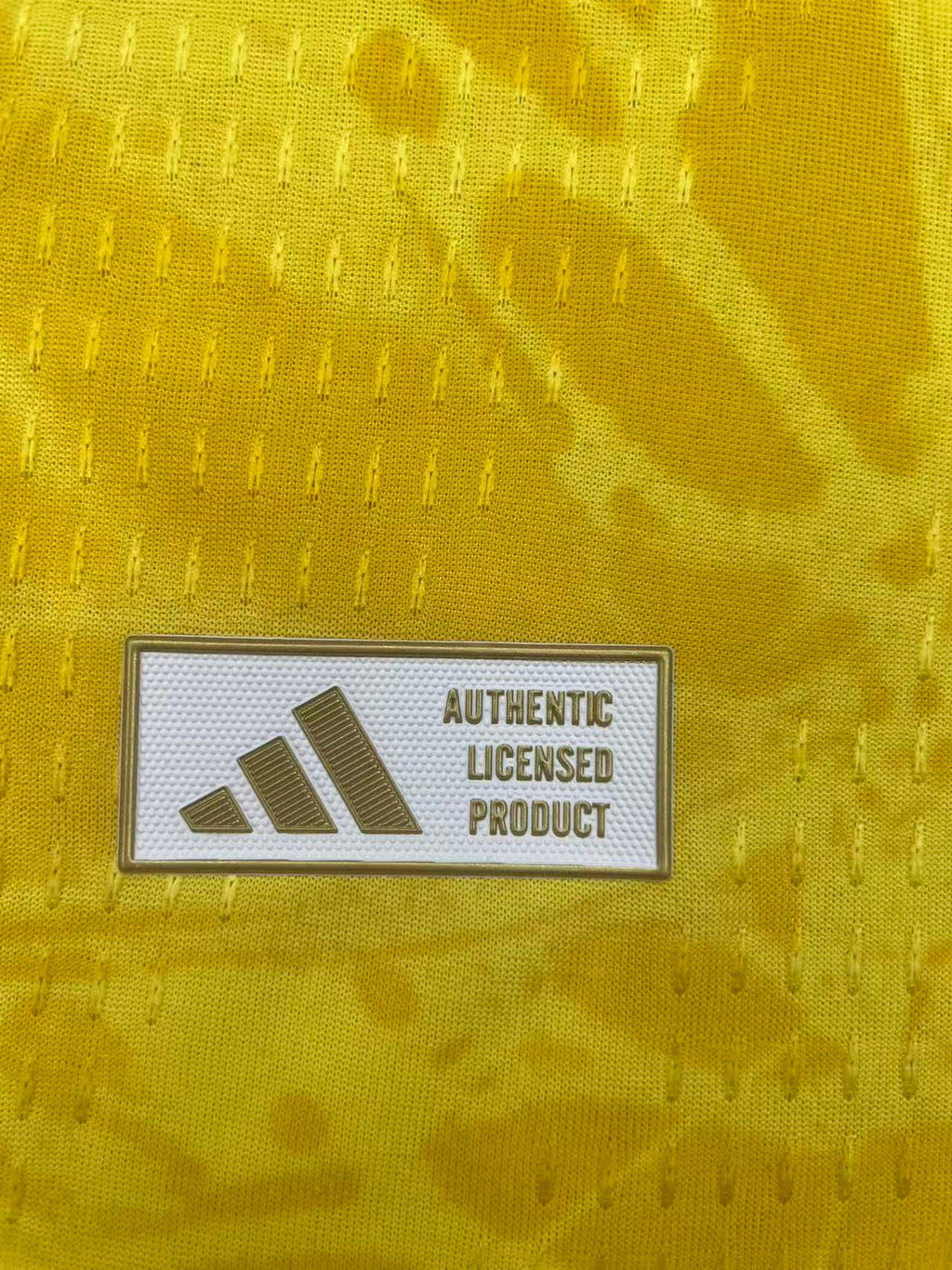 Camisa inspirada en la selección Colombia del mundial